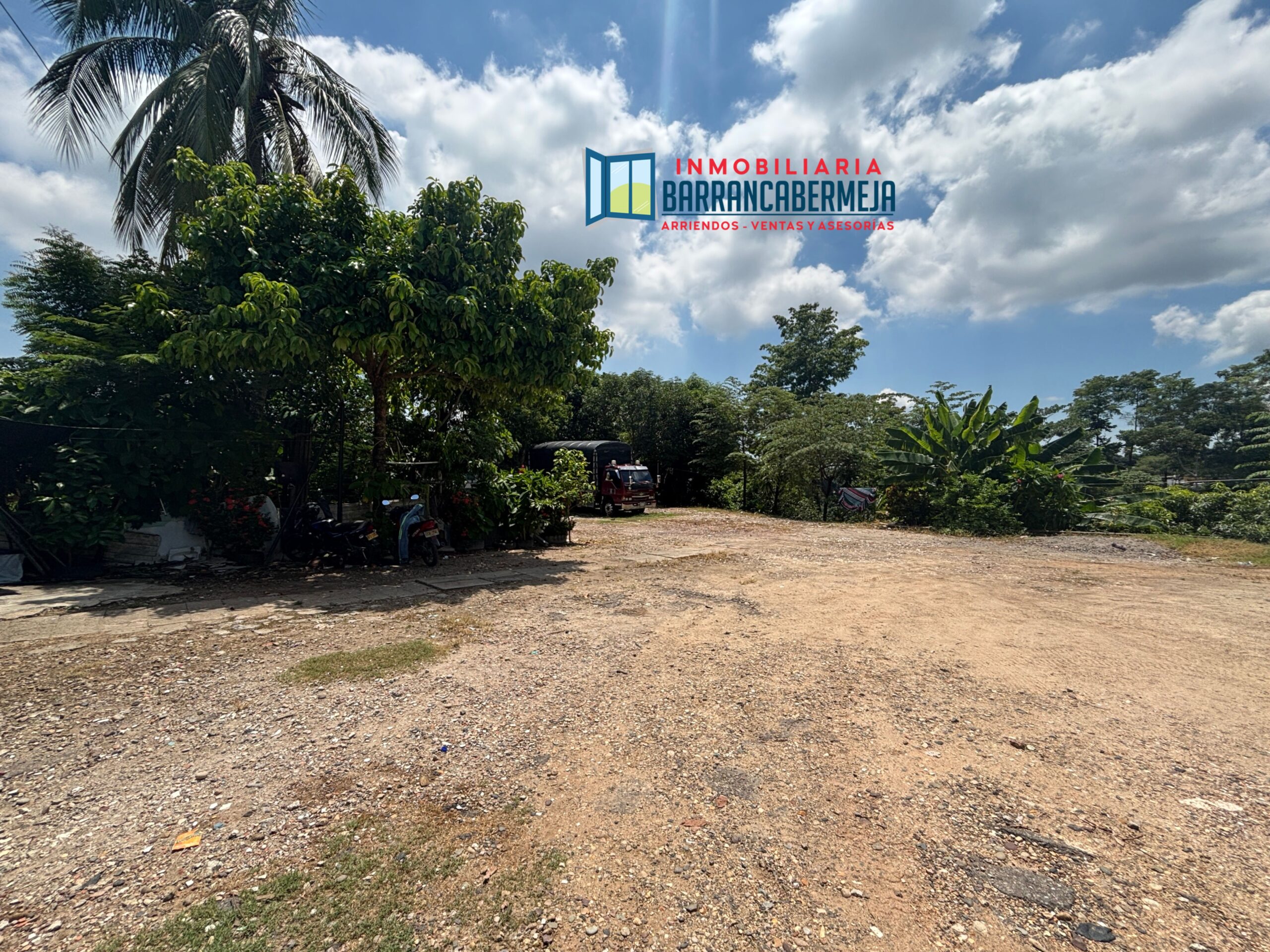 CASA LOTE EN VENTA BARRIO MARIA EUGENIA