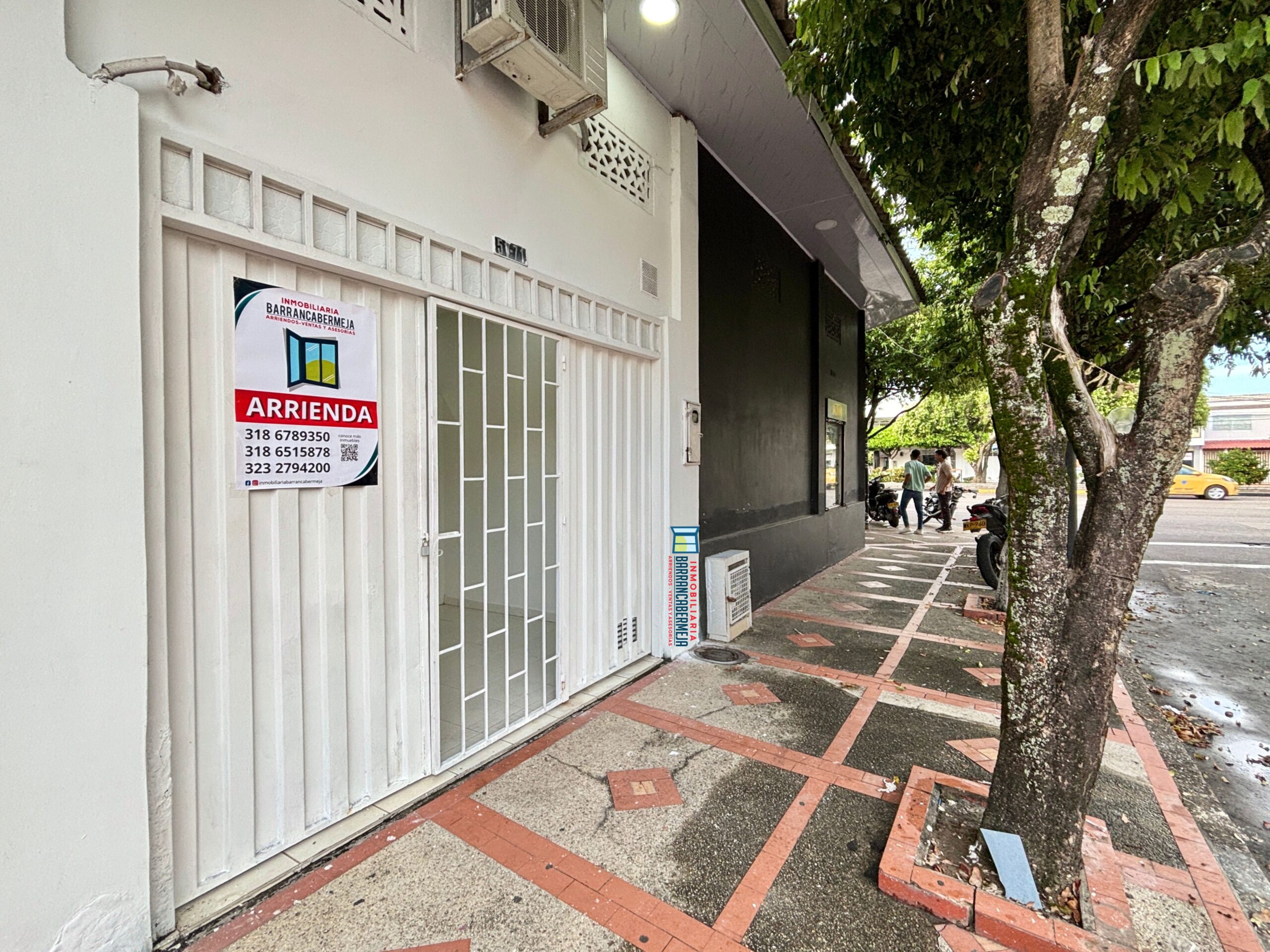 LOCAL Y APTO ESTUDIO EN VENTA