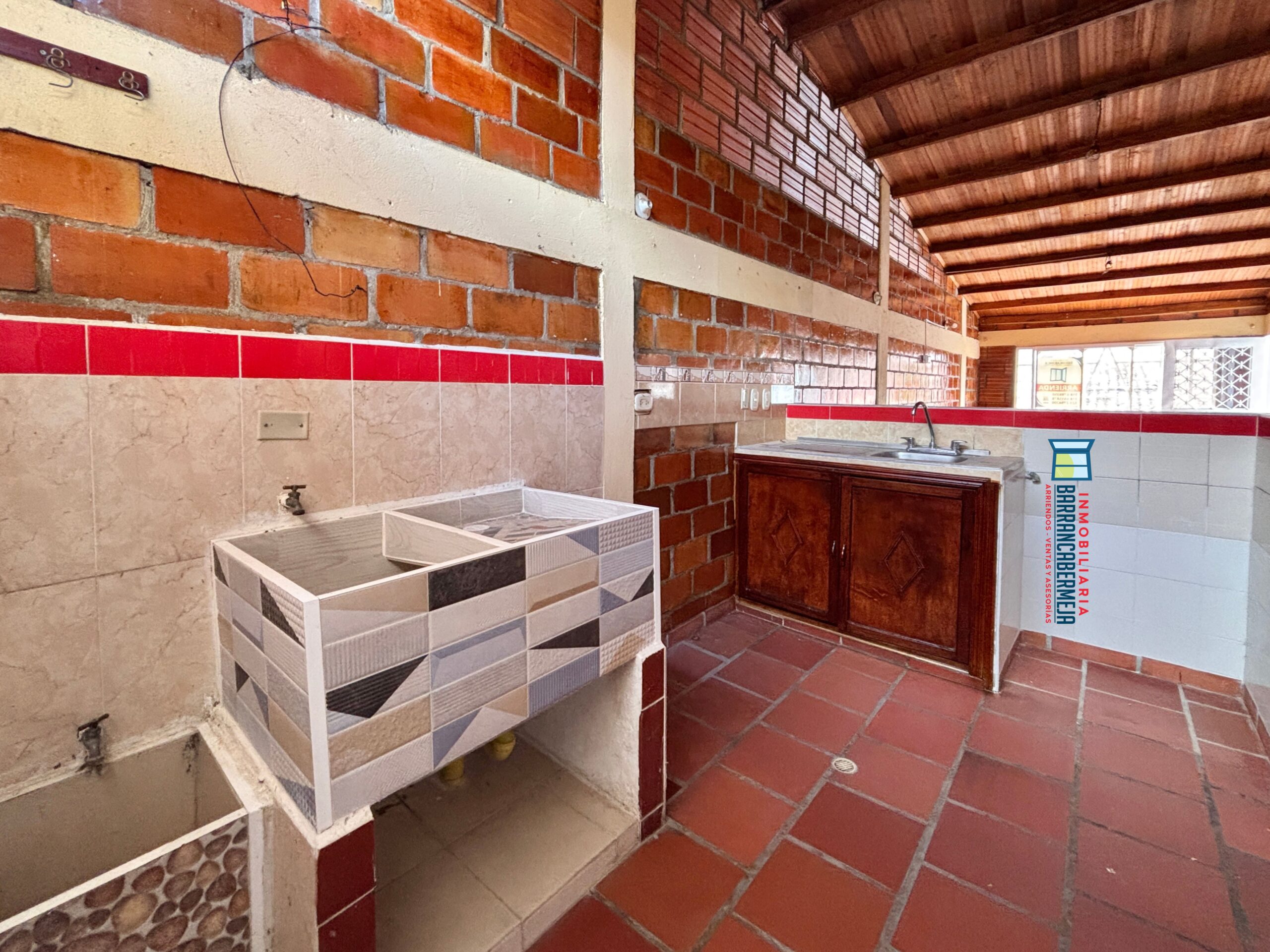 APTO EN ARRIENDO BARRIO CORTIJILLO, 2DO PISO