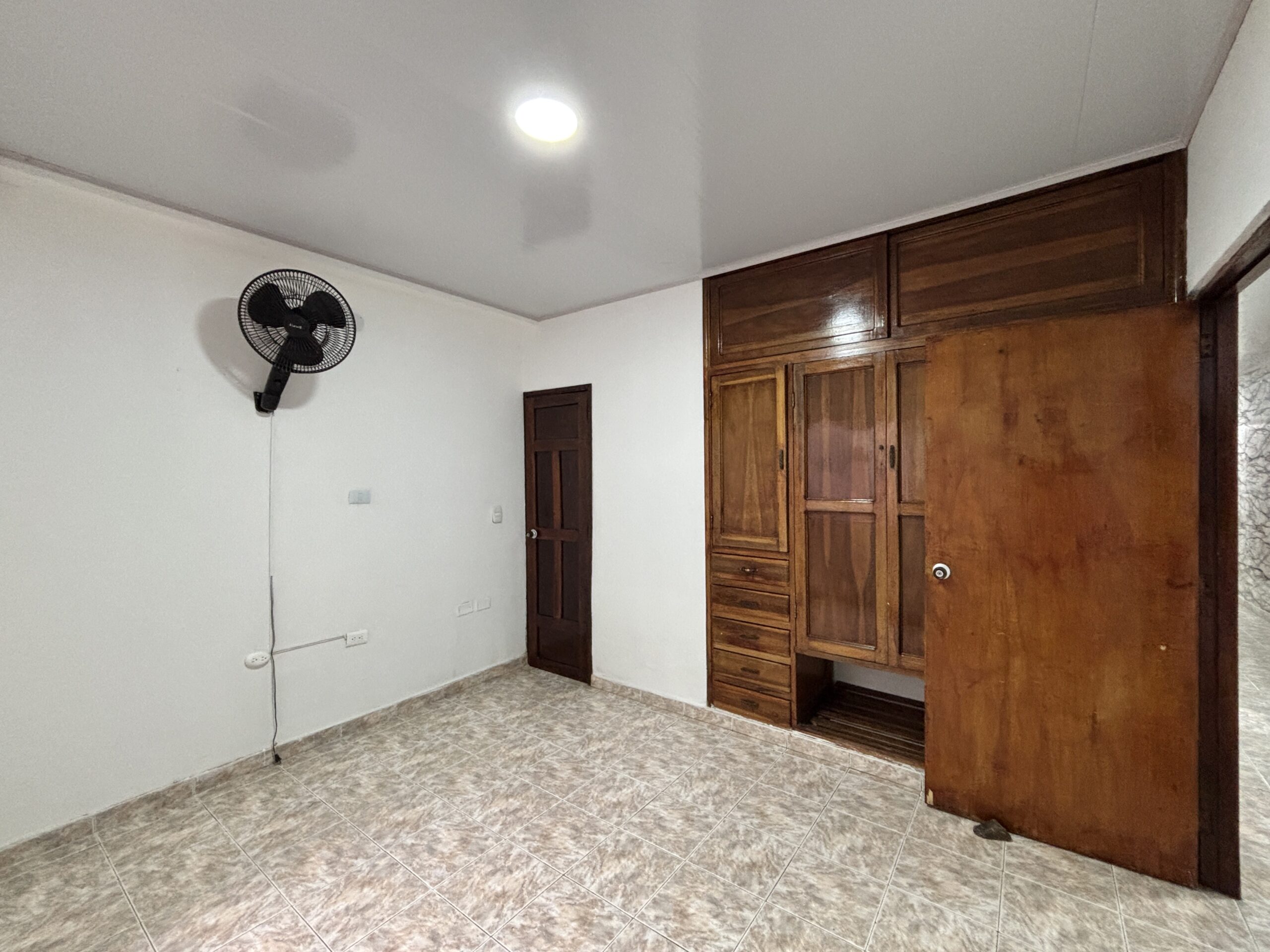 APTO EN ARRIENDO BARRIO COLOMBIA