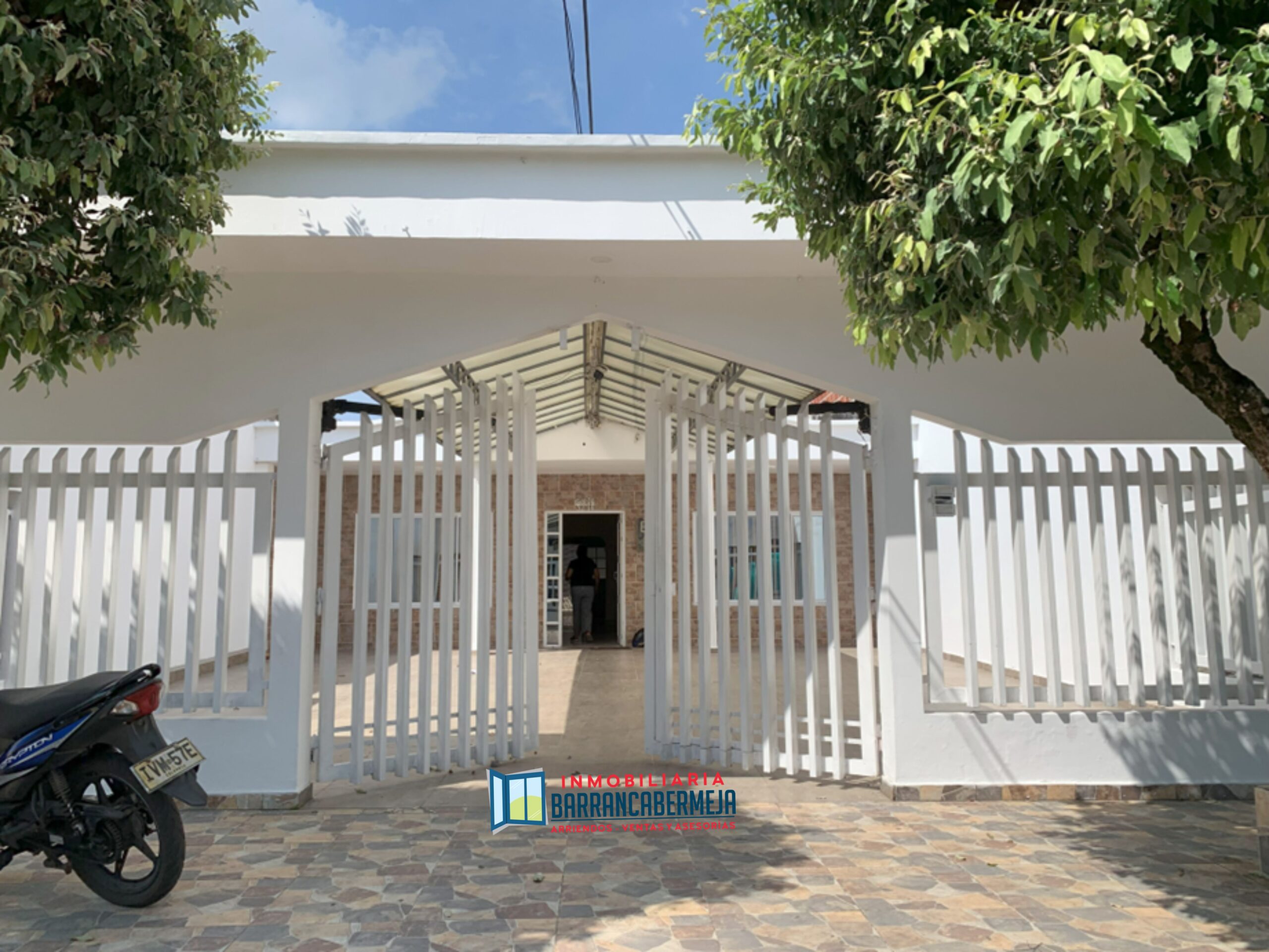 CASA EN ARRIENDO O VENTA
