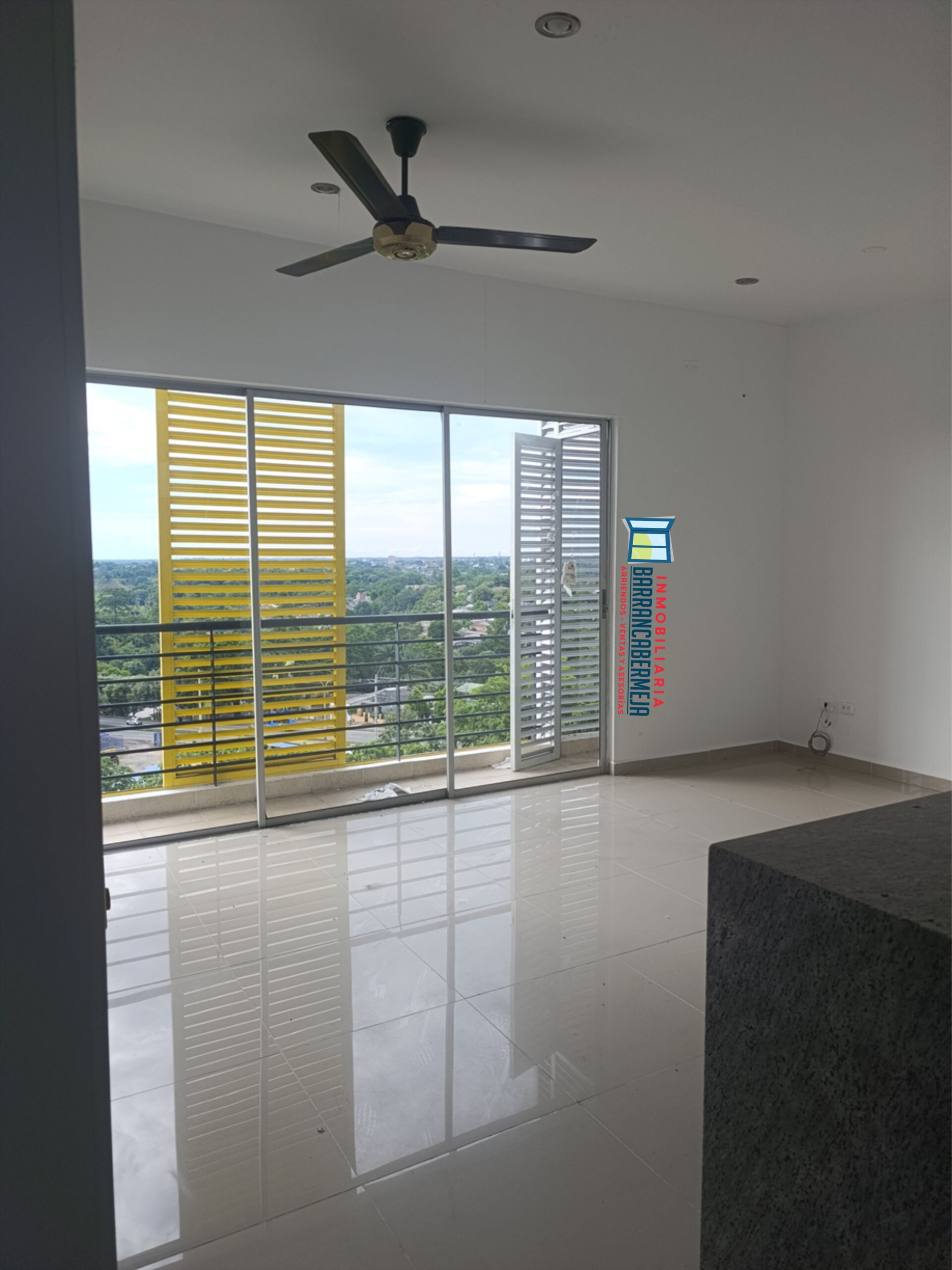 APARTAMENTO EN ARRIENDO