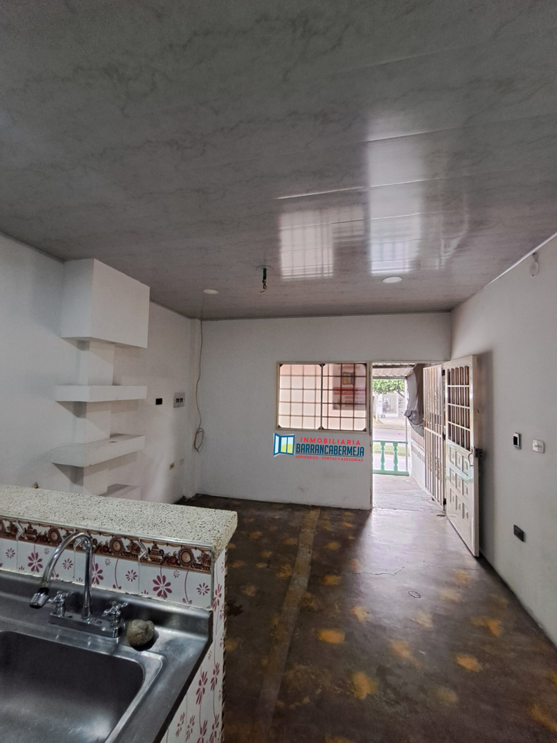 CASA EN ARRIENDO