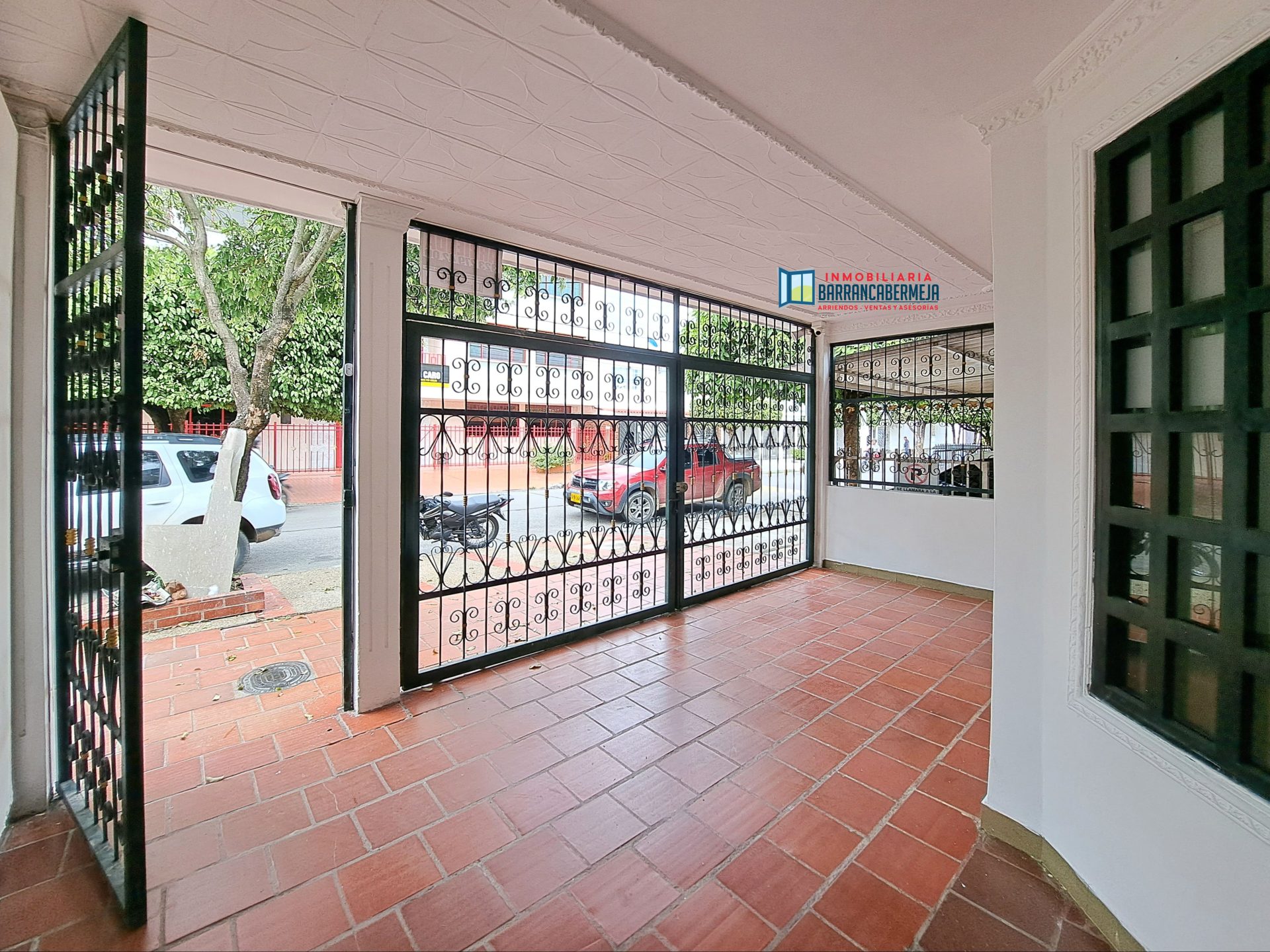 CASA EN VENTA BARRIO LA FLORESTA