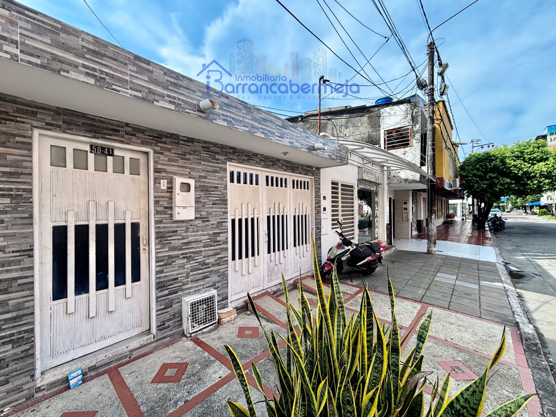 CASA EN ARRIENDO BARRIO COLOMBIA
