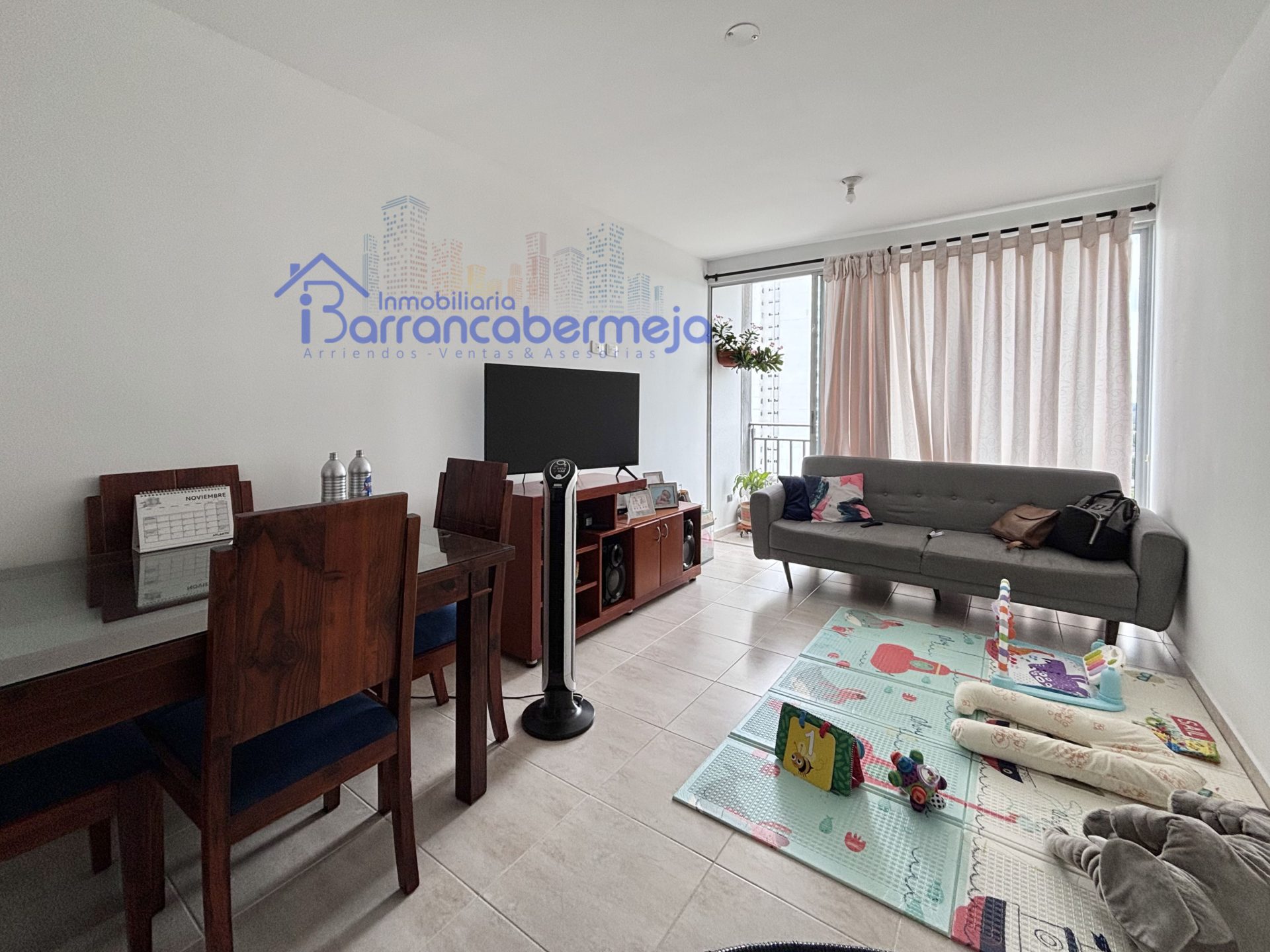 APTO EN VENTA BARRIO PALMIRA, EDIF. TORRE OLIO