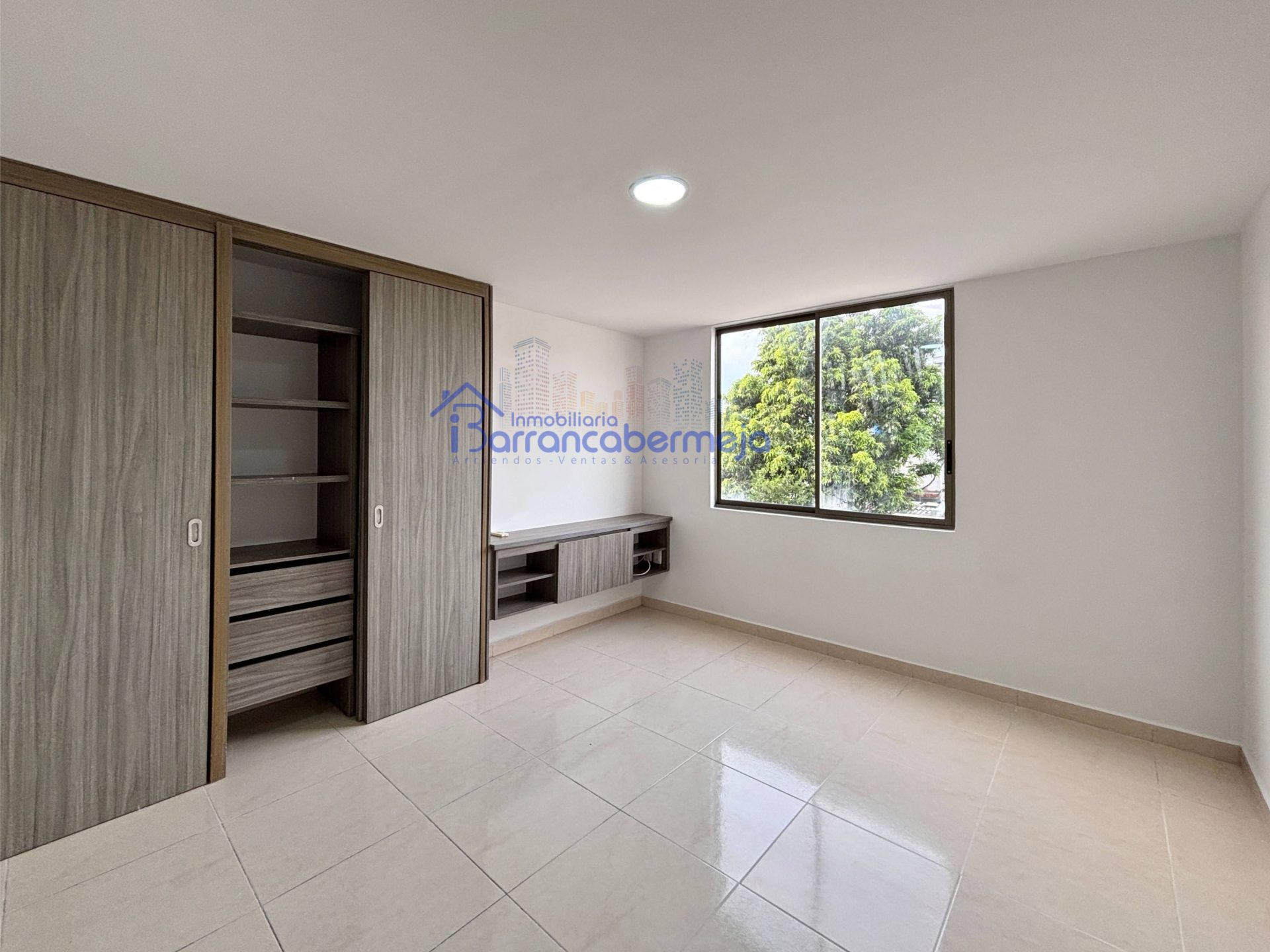 APARTAMENTOS EN ARRIENDO 1201 Y 701 EN EL EDIFICIO LIBERTAD CONDOMINIO, BARRIO LA LIBERTAD