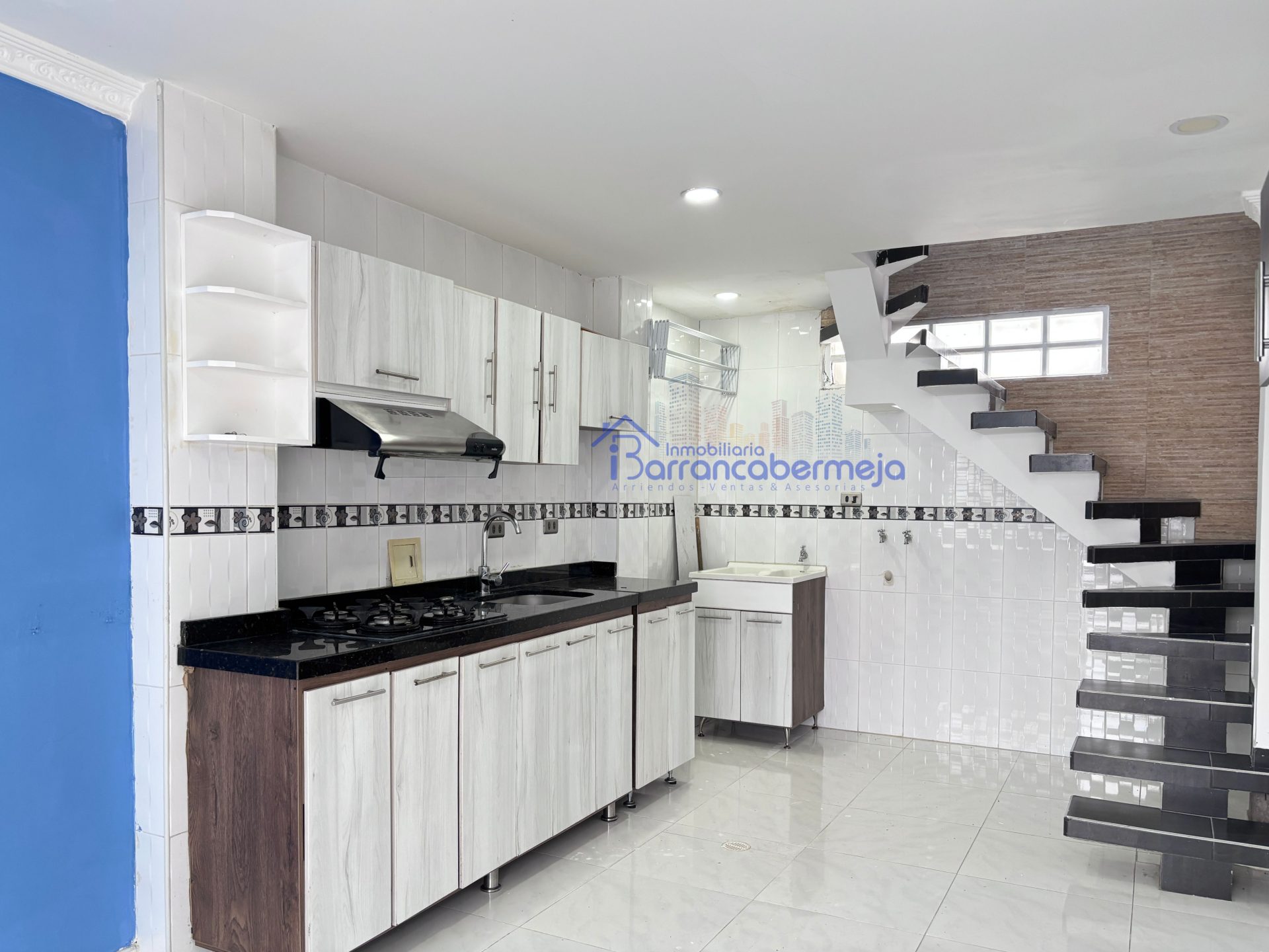 APTO EN ARRIENDO BARRIO PARNASO